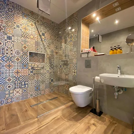 Ameisenberg Apartment *